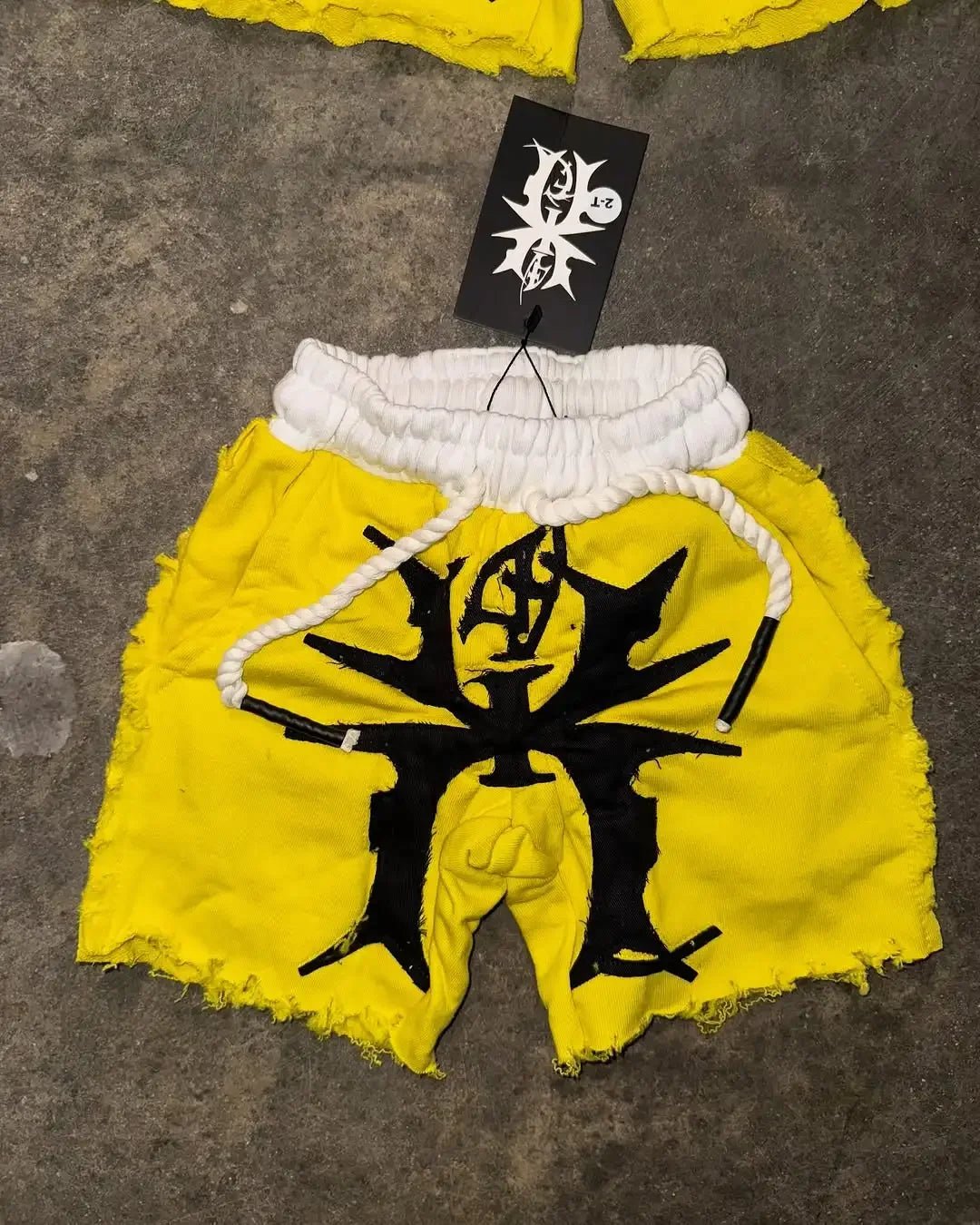American Fashion Trend Sell Pattern Patch Casual Shorts Men Street Y2K New Hip Hop Retro Sports Shorts Harajuku Punk Rock Shorts - 28.44